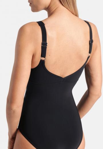 Слитный купальник