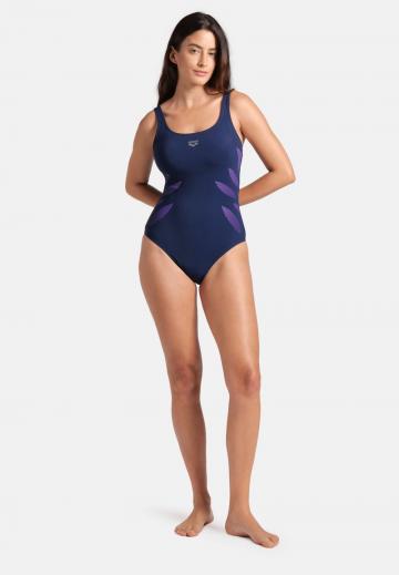 Слитный купальник