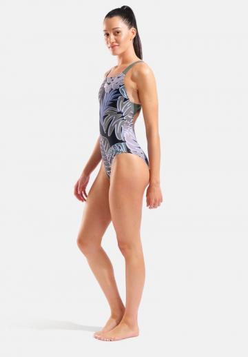 Слитный купальник