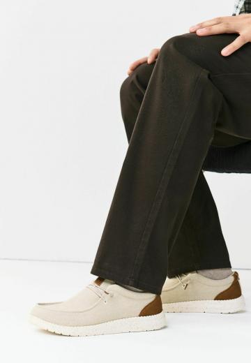 Ботинки на шнуровке