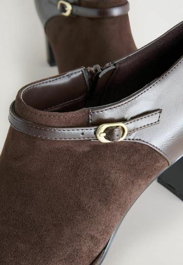 Туфли с высоким носом