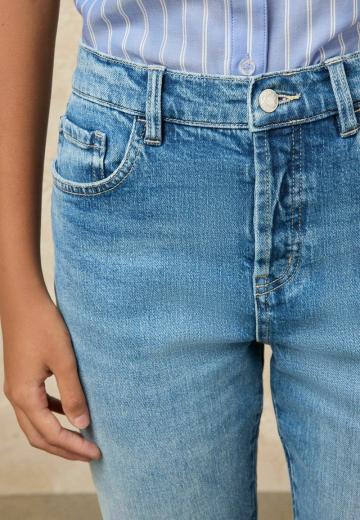 Клешеные брюки