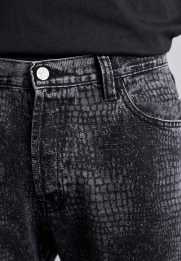 Прямые джинсы