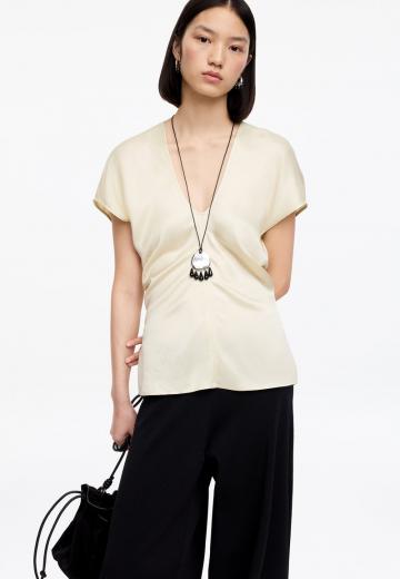 Атласная блузка