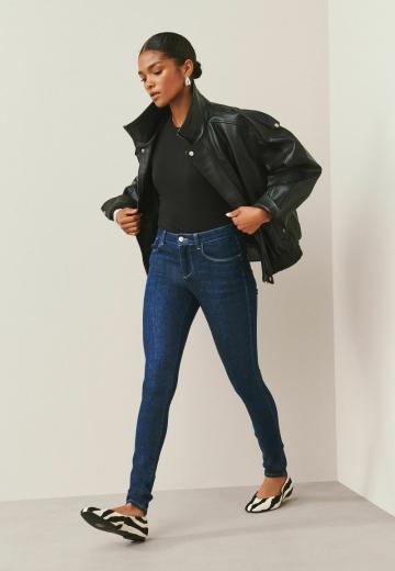 Узкие джинсы