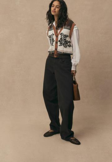 Вязаный жилет