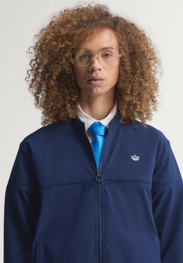 Спортивная куртка