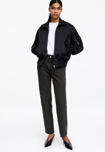 Прямые джинсы