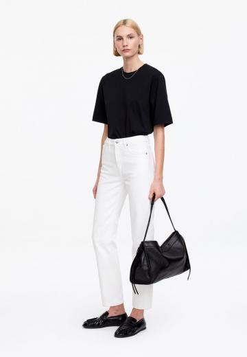 Прямые джинсы