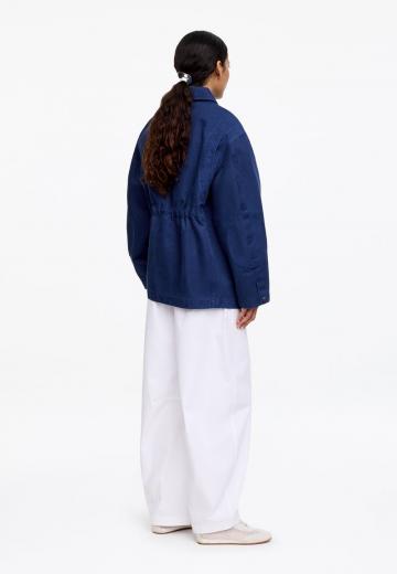 Куртка с накладнымит карманами