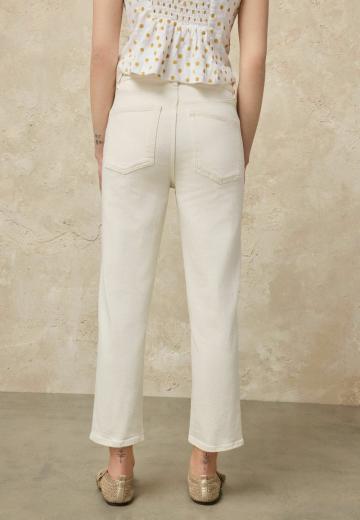 Прямые джинсы