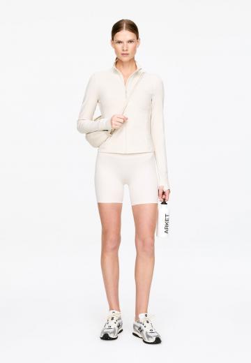 Спортивная куртка