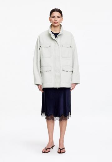 Короткое пальто