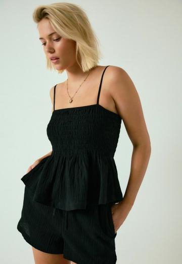 Топ на бретельках