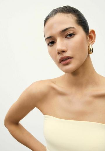 Топ без бретелек