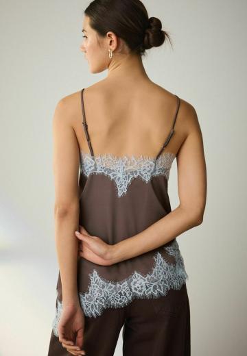 Топ на бретельках