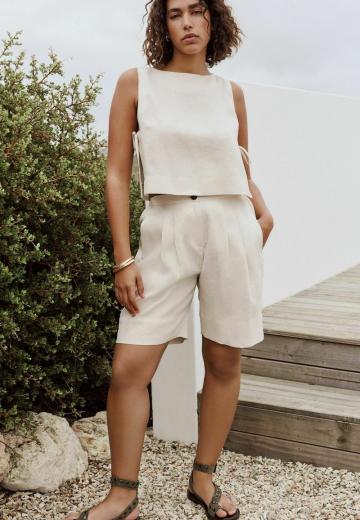 Блузка без рукавов