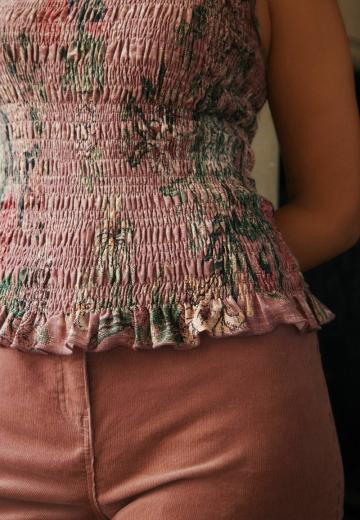 Блузка без рукавов