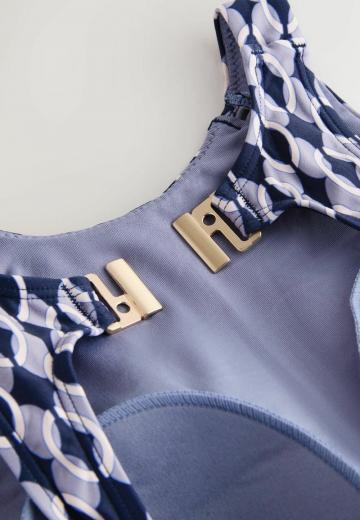 Слитный купальник