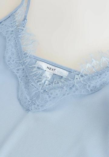 Топ на бретельках