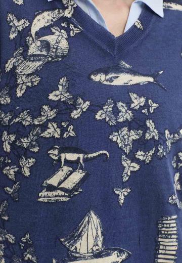 Пуловер с вырезом V