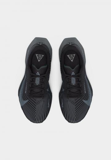 Беговые кроссовки