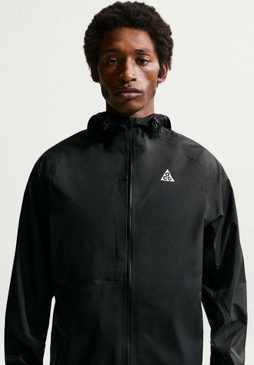 Спортивная куртка