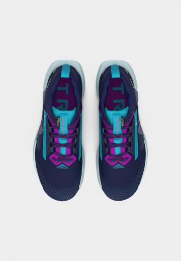 Беговые кроссовки