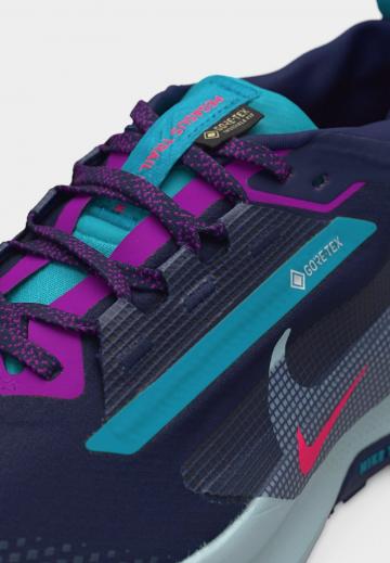 Беговые кроссовки