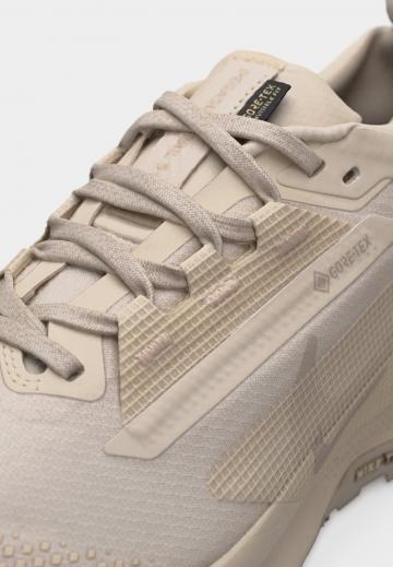 Беговые кроссовки