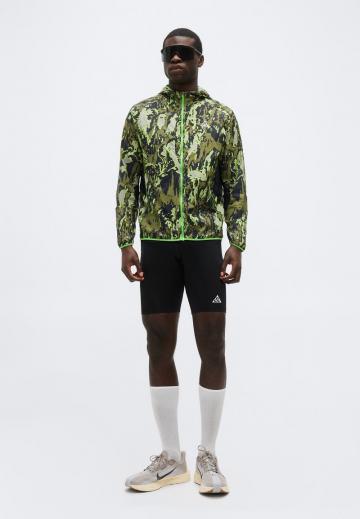 Спортивная куртка