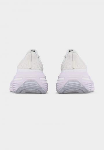 Беговые кроссовки