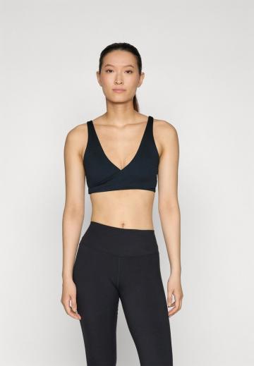 Спортивный бюстгальтер