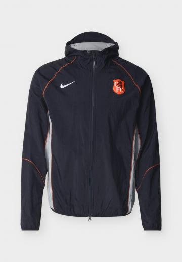 Спортивная куртка