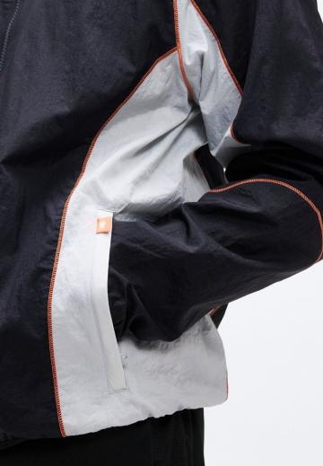 Спортивная куртка