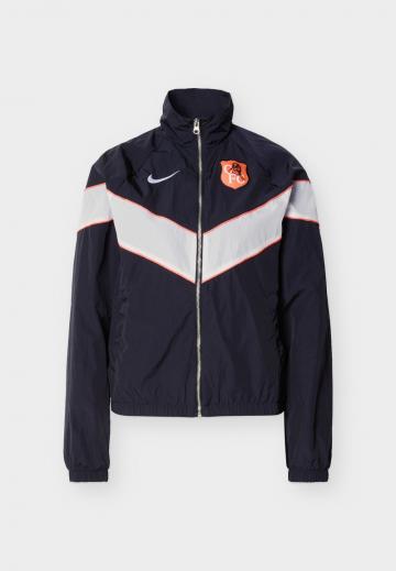 Спортивная куртка