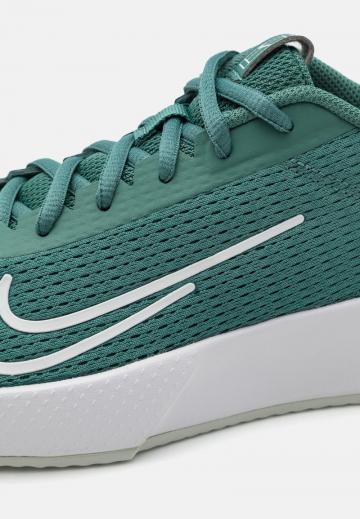 Теннисные кроссовки