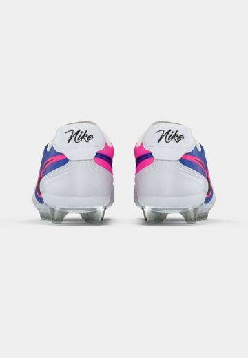 Футбольные бутсы