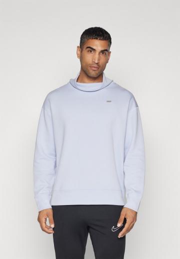 Спортивная кофта