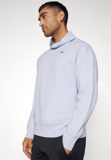 Спортивная кофта