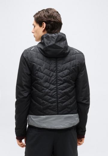 Спортивная куртка