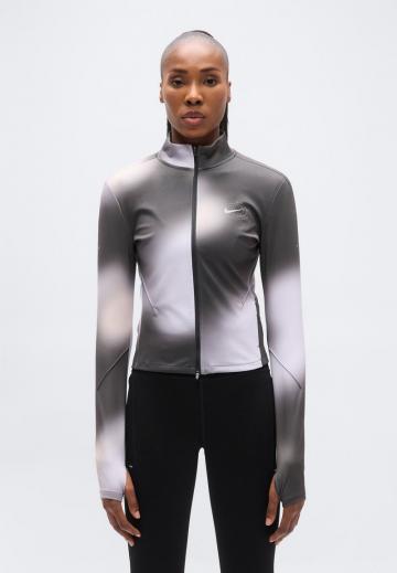 Спортивная куртка