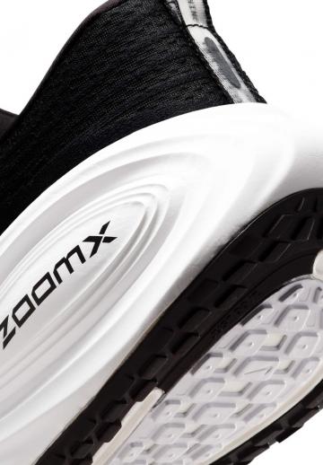 Беговые кроссовки