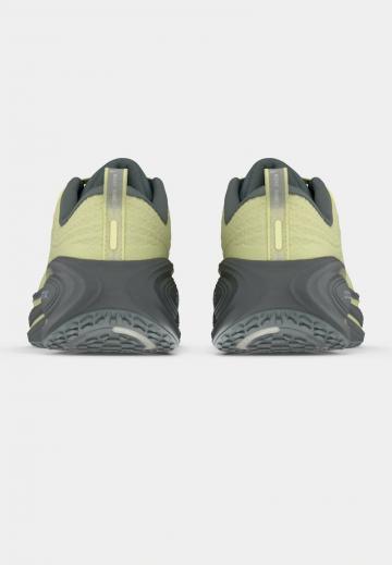 Беговые кроссовки