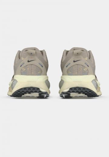 Беговые кроссовки