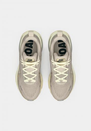 Беговые кроссовки