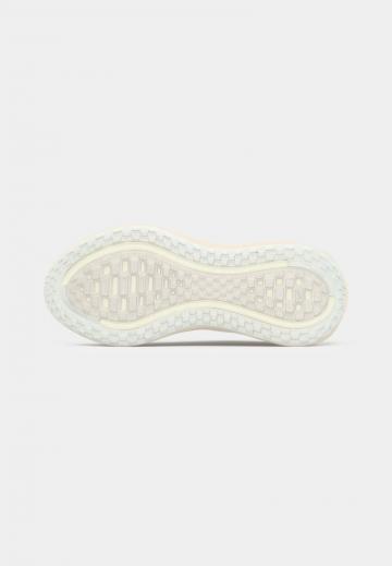 Беговые кроссовки