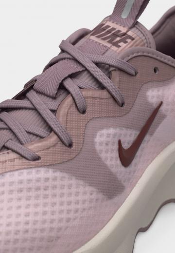 Тренировочные кроссовки