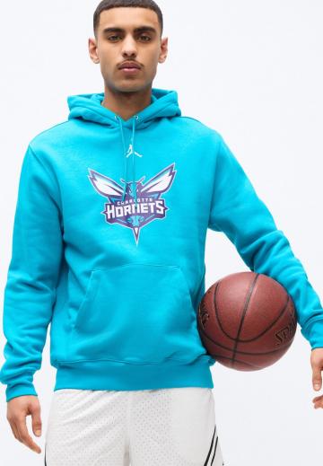 Спортивная кофта