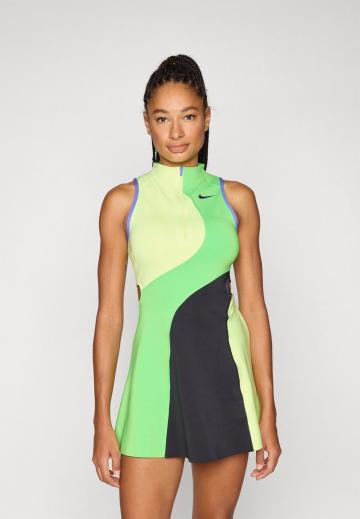 Спортивное платье